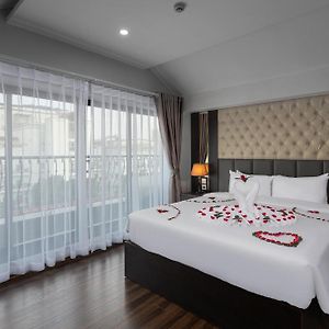 Avani Central Hanoi Hotel